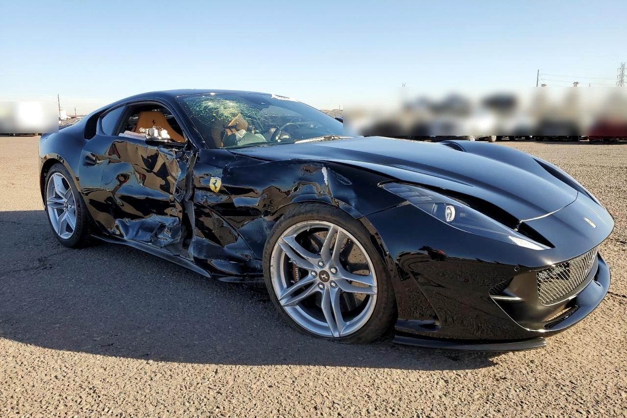 Ferrari 812 Superfast — Renowacja powypadkowa